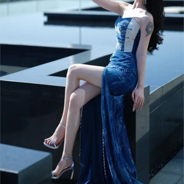 Morning photo new Chinese girl cheongsam toasts wear blue light luxury small dress