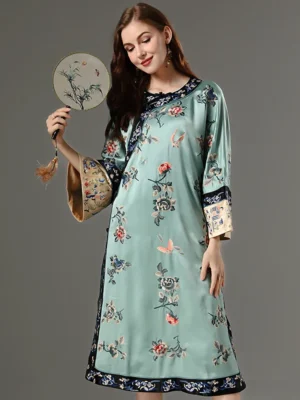 High End Chinese Style Cheongsam Women's New Palace Embroidery O-Neck Contrast Flare Sleeve Acetate Loose Dress M-XXL